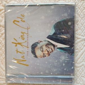 Nat King Cole The Christmas Song Collection 2009 CD Music Disc